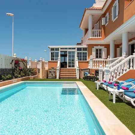 Naranja Mit Beheiztem Pool Und Meerblick Semesterbostad